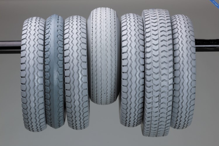 300 X 4 / 260 X 85 TYRE, SOLID, RIBBED